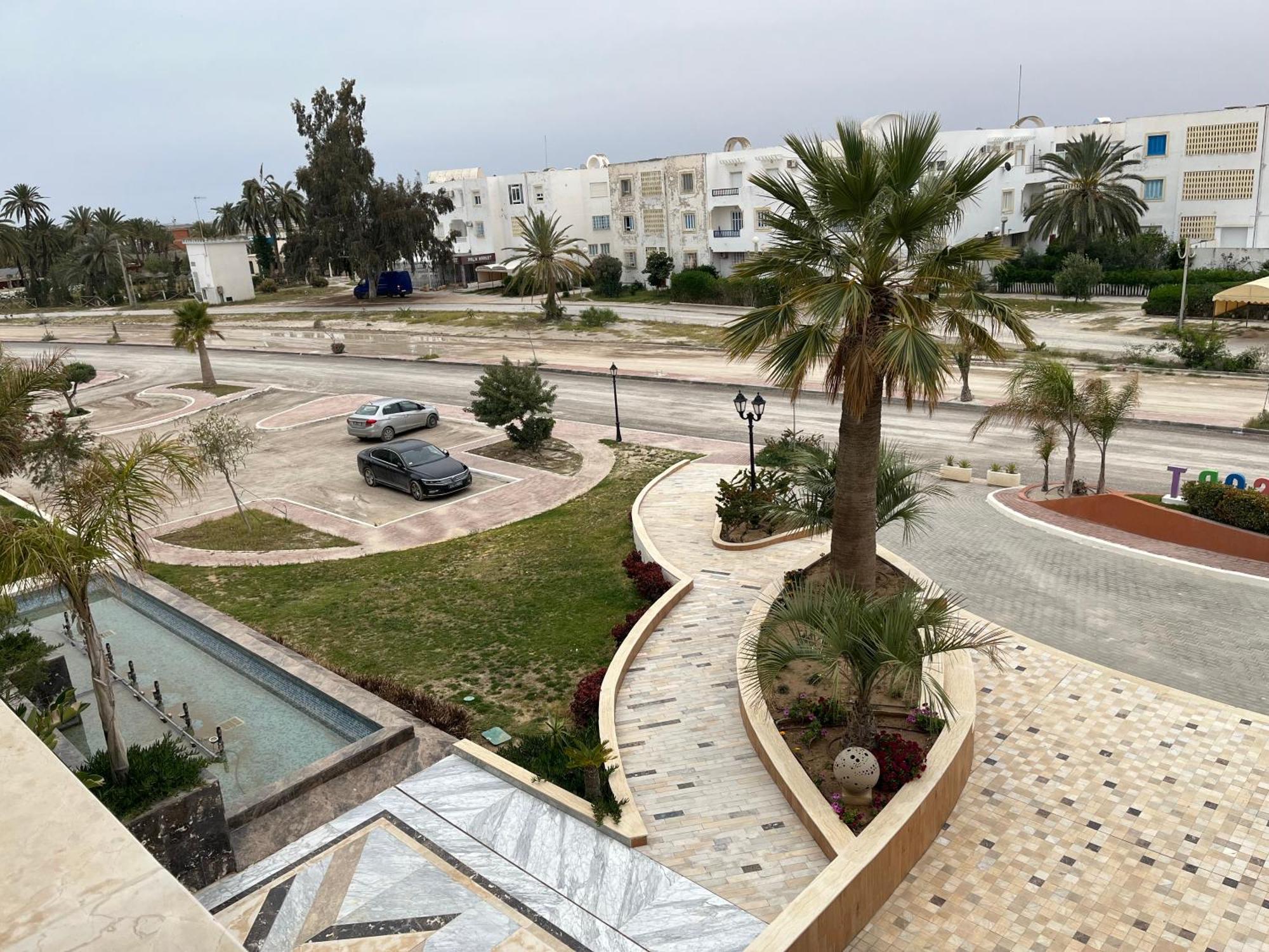 Super Appartement Avec 5 Piscines En Residence Monastir Exterior photo